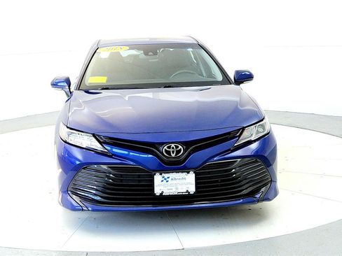 Certified 2018 Toyota Camry LE w/ Convenience Package image 8