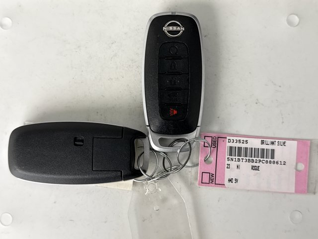 Used 2023 Nissan Rogue SV w/ SV Premium B Package AWD/4WD image 21