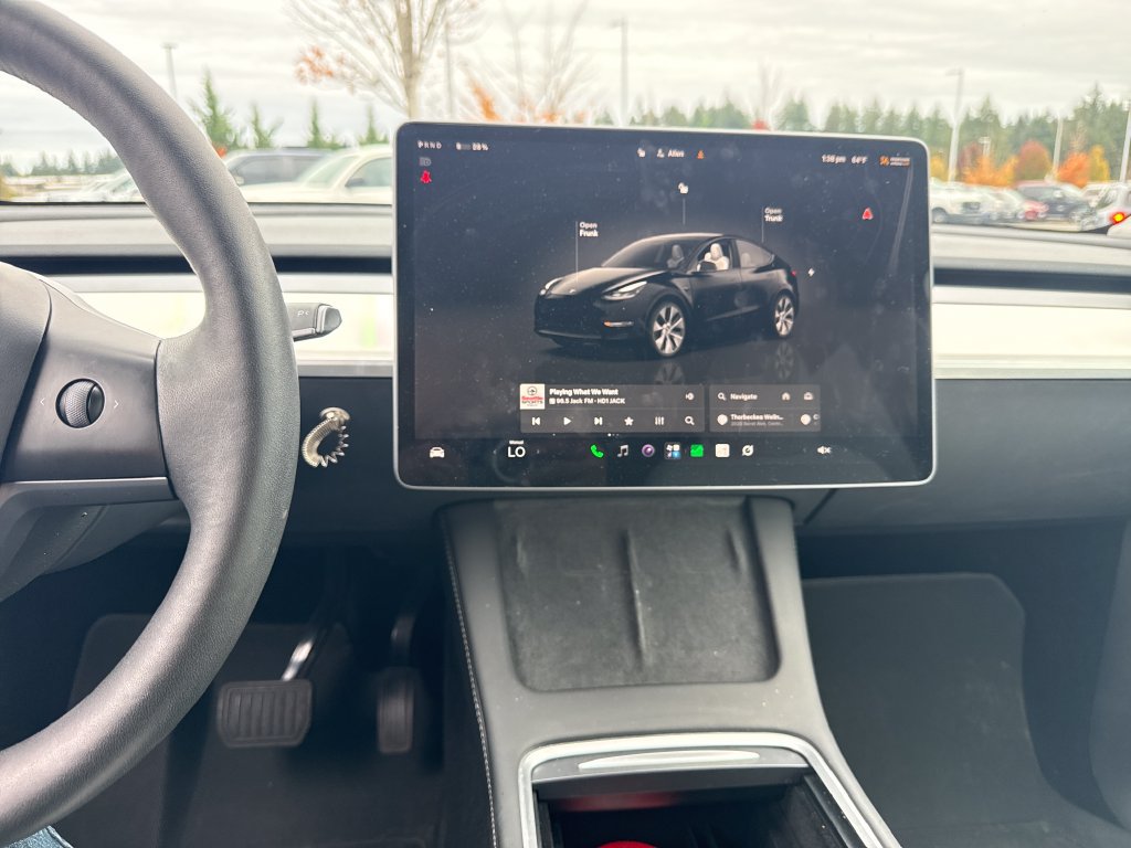 Used 2023 Tesla Model Y Long Range AWD/4WD image 21