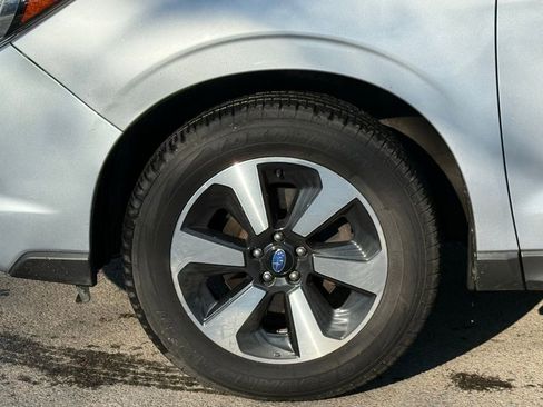 Used 2017 Subaru Forester 2.5i Limited image 9