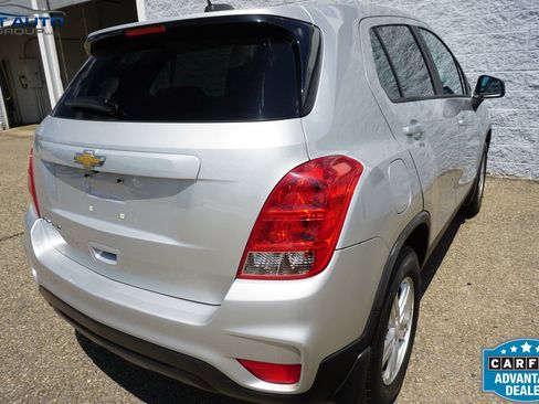 Used 2020 Chevrolet Trax LS w/ Tint and Cruise Package AWD/4WD image 11