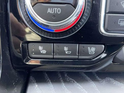 Used 2022 GMC Yukon Denali image 24