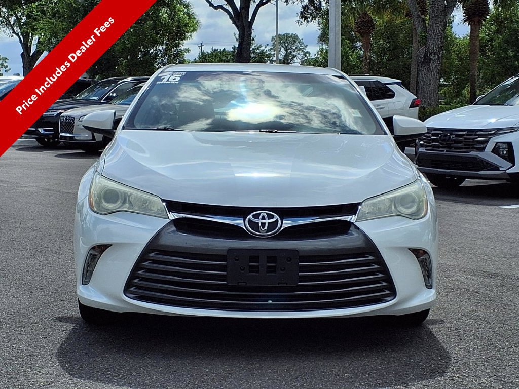 Used 2016 Toyota Camry XLE FWD image 3