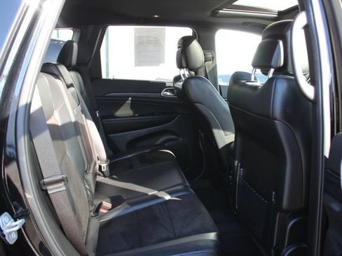 Used 2020 Jeep Grand Cherokee Altitude AWD/4WD image 30