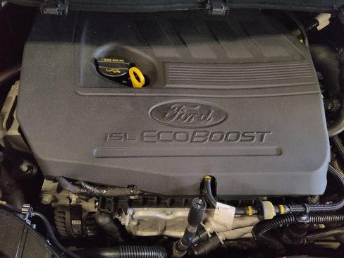 Used 2017 Ford Escape SE FWD image 30