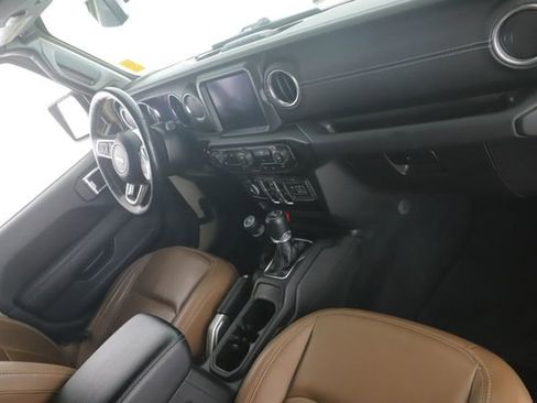 Used 2022 Jeep Wrangler Unlimited Sahara w/ Cold Weather Group image 28