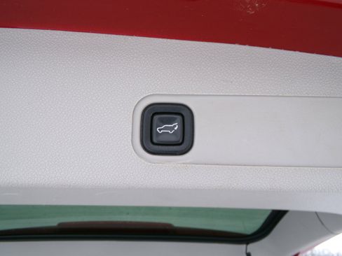 Used 2013 Chevrolet Suburban LTZ image 54