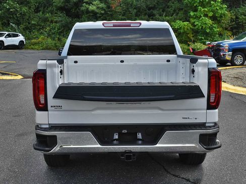 Used 2025 GMC Sierra 1500 SLT image 8