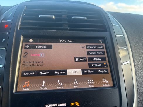 Used 2019 Lincoln MKC Select w/ Select Plus Package image 30