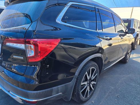 Used 2021 Honda Pilot Touring image 4
