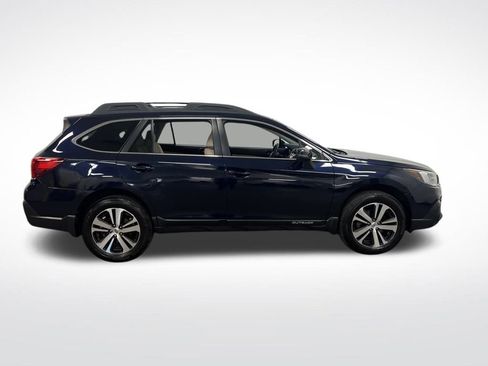 Used 2018 Subaru Outback 3.6R Limited image 9