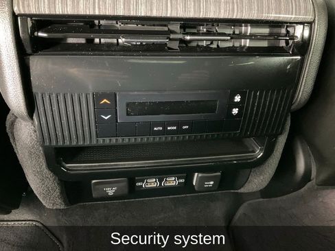 Used 2022 Jeep Wagoneer Series II w/ Premium Group I image 30