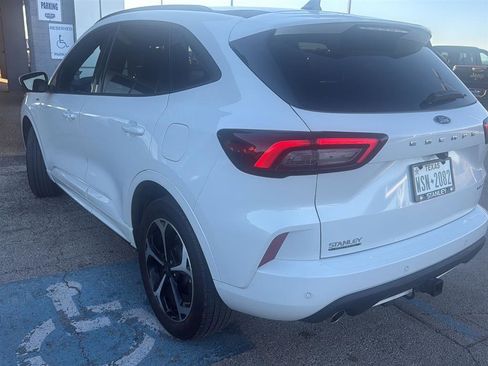 Used 2023 Ford Escape ST-Line Select w/ Tech Pack #2 image 3