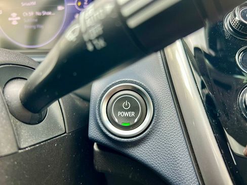 Used 2022 Chevrolet Bolt EUV Premier w/ Sun & Sound Package image 21