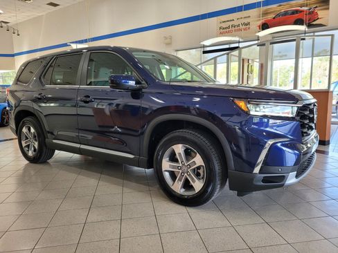 New 2025 Honda Pilot EX-L image 3