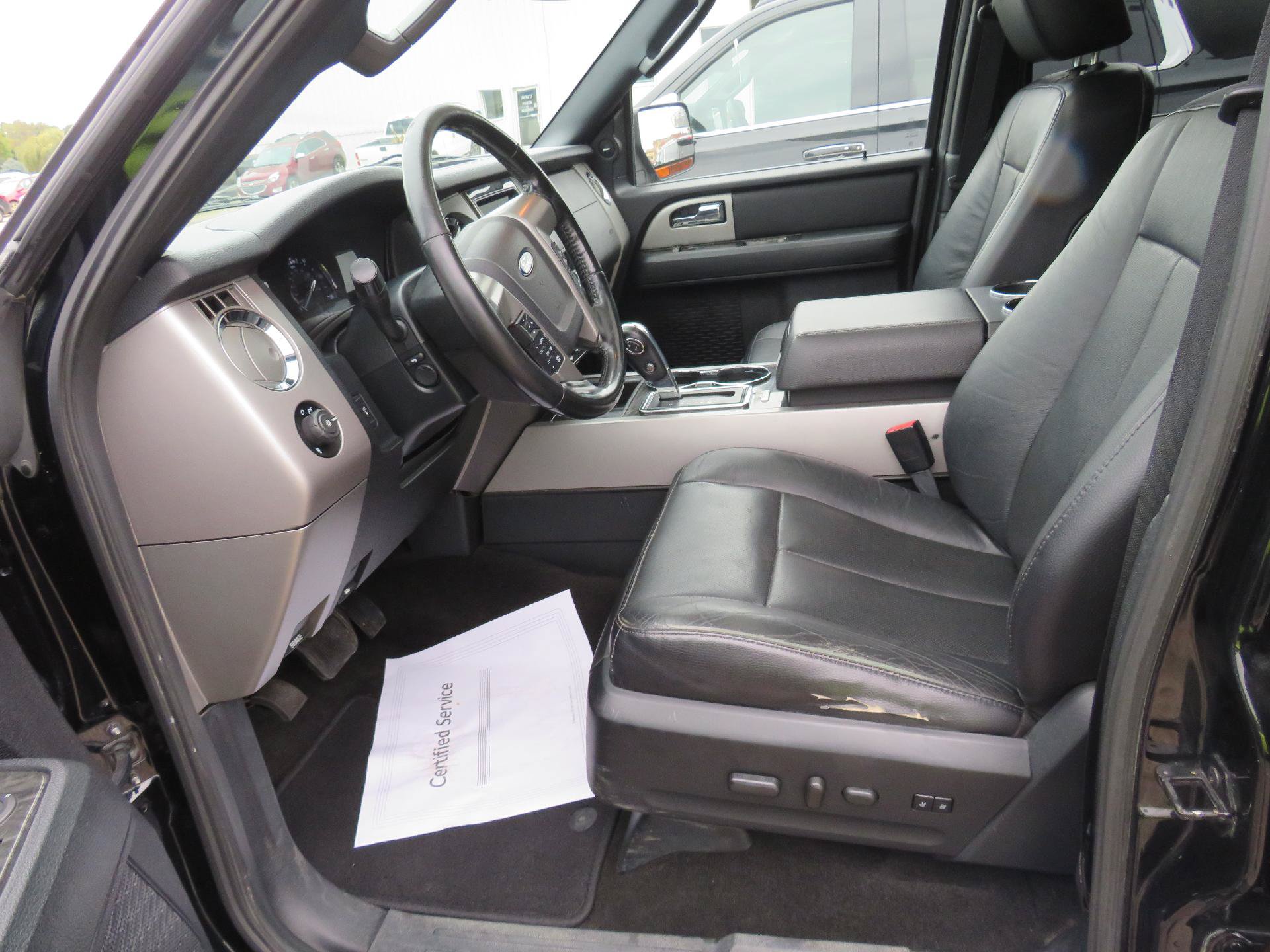 Used 2017 Ford Expedition EL Limited w/ Equipment Group 301A AWD/4WD image 4