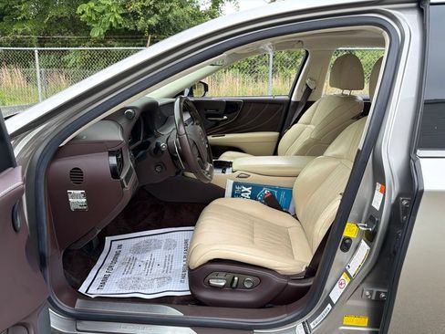 Used 2019 Lexus LS 500 w/ Interior Upgrade Package RWD image 23