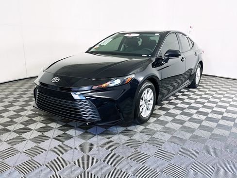 Certified 2025 Toyota Camry LE FWD image 7