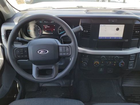 New 2026 Ford F550 4x4 Crew Cab image 8
