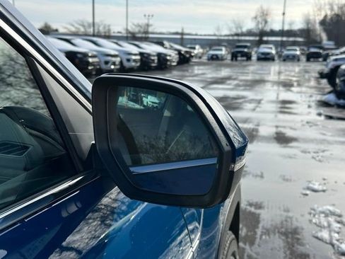 Used 2025 Volkswagen Atlas SEL Premium R-Line image 12