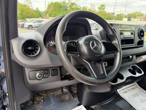 Used 2019 Mercedes-Benz Sprinter 144 image 20