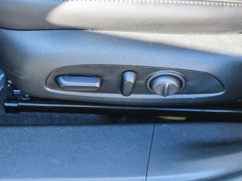 Used 2020 Chevrolet Malibu LT w/ Leather Package image 29