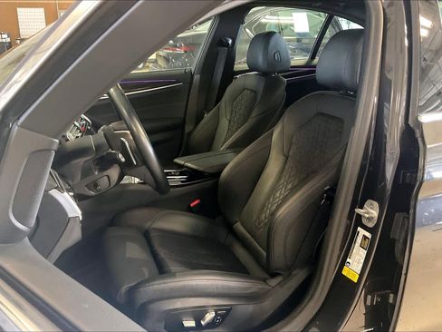 Used 2023 BMW 530i w/ Convenience Package RWD image 7