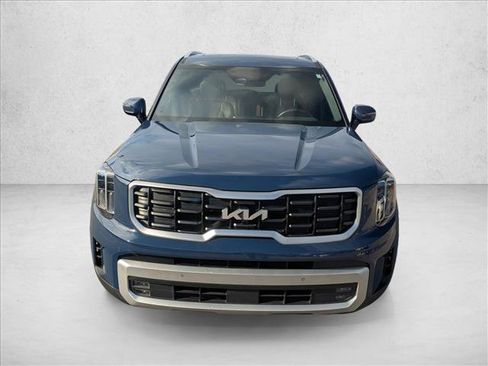 Used 2024 Kia Telluride SX w/ Towing Package image 2