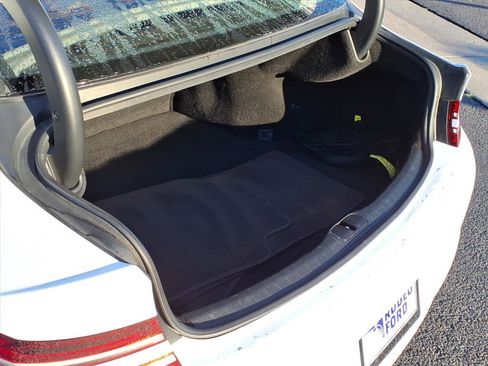 Used 2023 Genesis G80 2.5T image 9