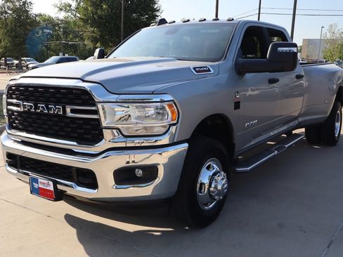 Used 2024 RAM 3500 Big Horn AWD/4WD image 7