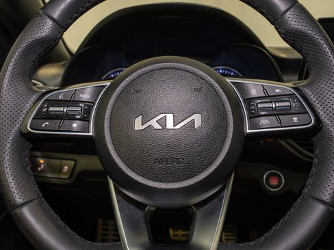 Used 2023 Kia Forte GT-Line w/ GT-Line Premium Package image 17