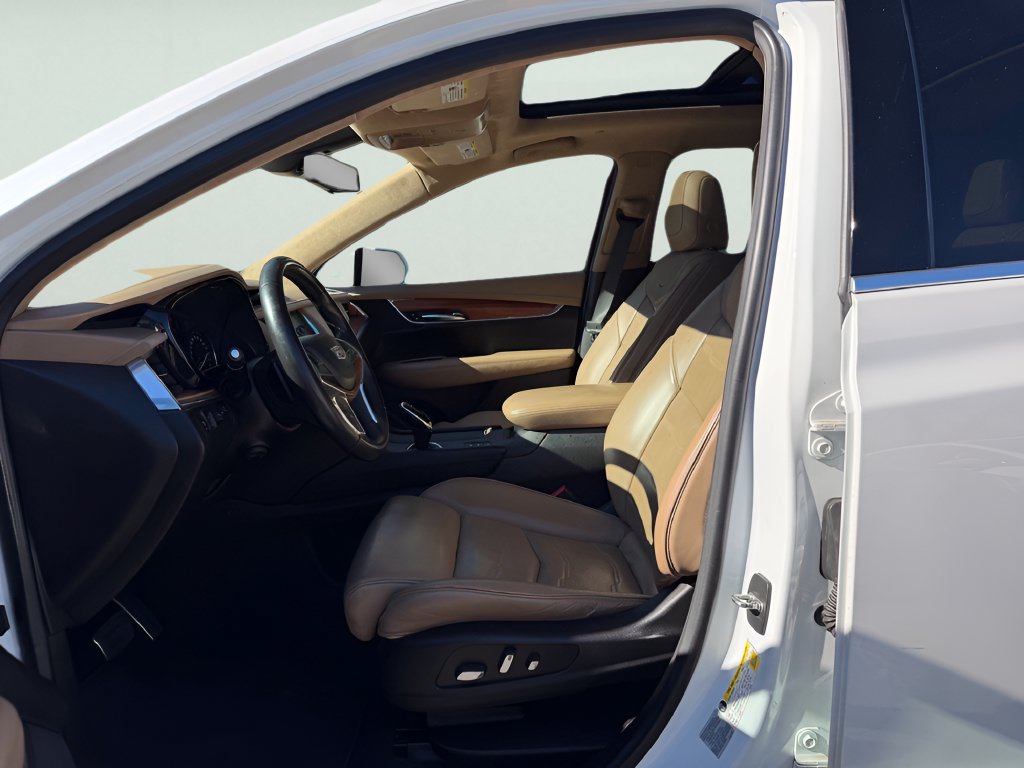 Used 2017 Cadillac XT5 Platinum AWD/4WD image 20
