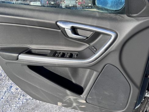 Used 2018 Volvo V60 T5 Dynamic w/ Protection Package image 18