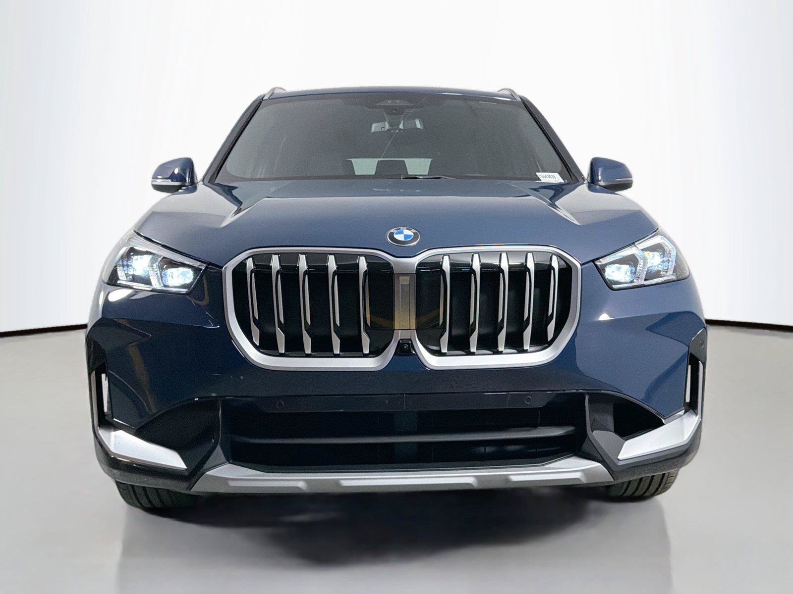 Used 2026 BMW X1 xDrive28i w/ Technology Package AWD/4WD image 2