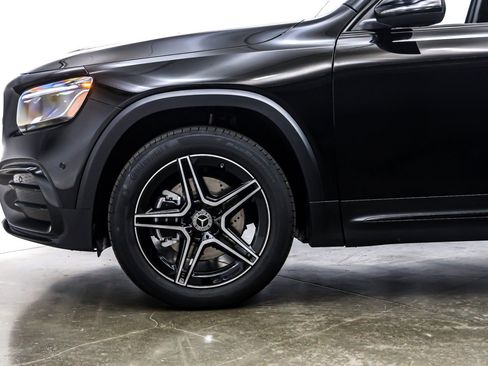 New 2026 Mercedes-Benz GLB 250 image 10