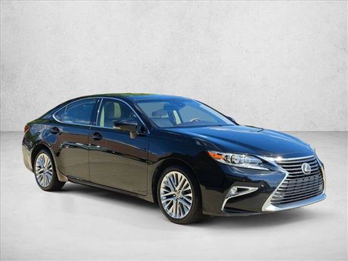 Used 2016 Lexus ES 350 w/ Luxury Package w/Wood Trim FWD image 2