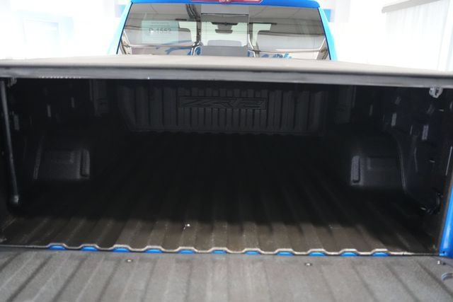 Used 2023 Chevrolet Silverado 1500 ZR2 w/ Technology Package AWD/4WD image 10