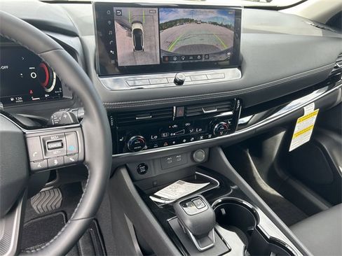 New 2025 Nissan Rogue SL w/ Tech Package image 23