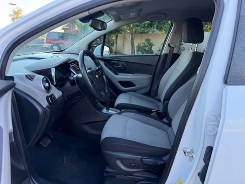 Used 2015 Chevrolet Trax LS w/ LPO, Cargo Package image 19