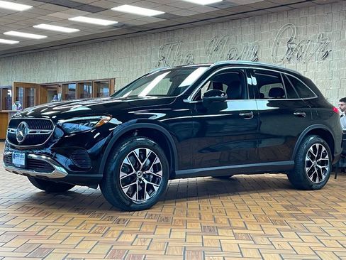 Used 2025 Mercedes-Benz GLC 350e 4MATIC image 5