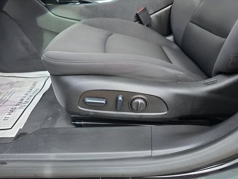 Used 2023 Chevrolet Malibu LT FWD image 17