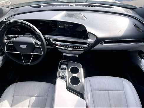 Certified 2023 Cadillac Lyriq 2WD image 7