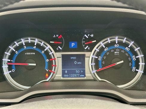 Used 2018 Toyota 4Runner 4WD image 21