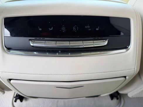 Used 2021 Cadillac Escalade Sport Platinum image 25