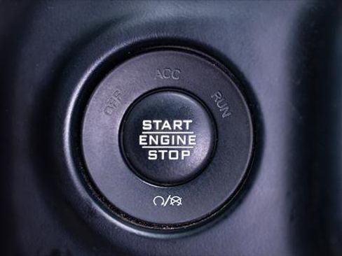 Used 2022 Jeep Gladiator Sport image 32