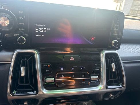 Used 2023 Kia Sorento SX AWD/4WD image 14