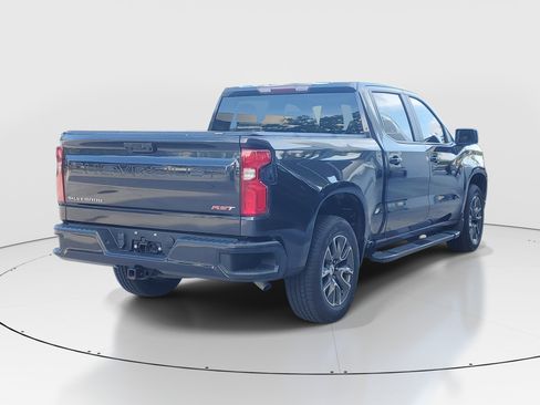 Used 2022 Chevrolet Silverado 1500 RST image 3