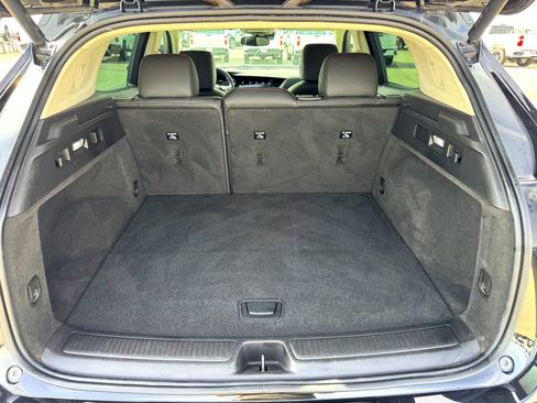 Used 2022 Buick Envision Essence w/ Sport Touring Package image 8