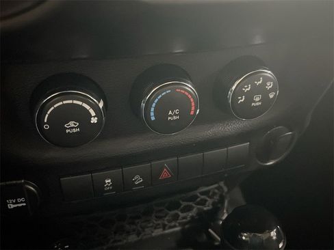 Used 2017 Jeep Wrangler Unlimited Sport w/ LED Lighting Group image 14