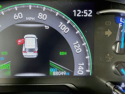 Used 2020 Toyota RAV4 XSE w/ XSE Grade Weather Package AWD/4WD image 22
